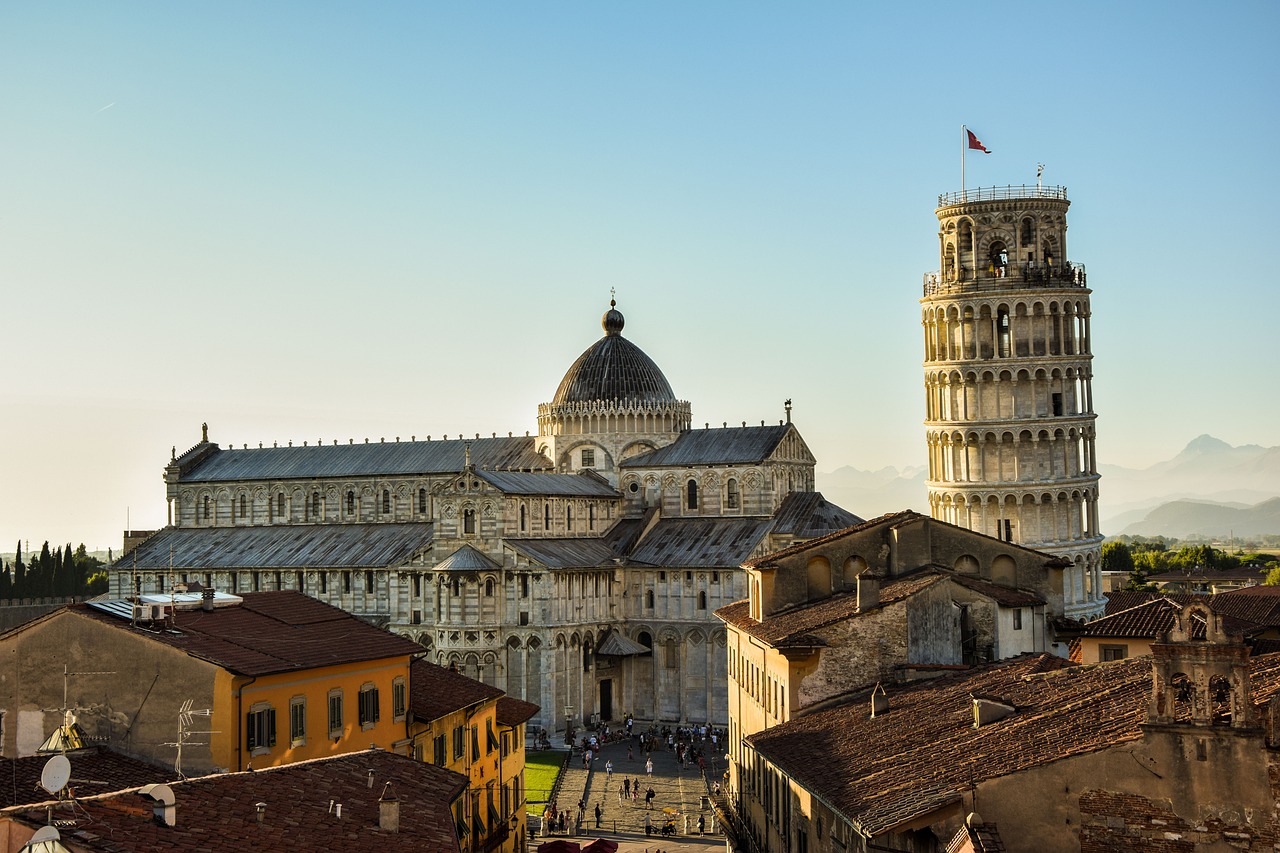 Leaning tower of pisa